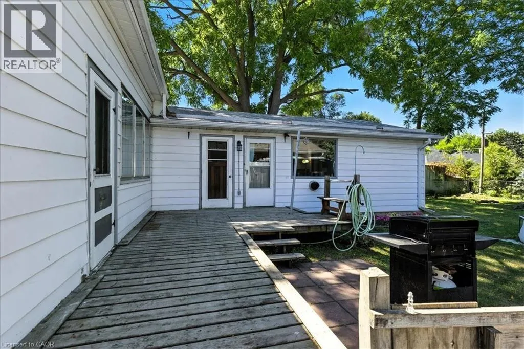 92 FRANCIS Street