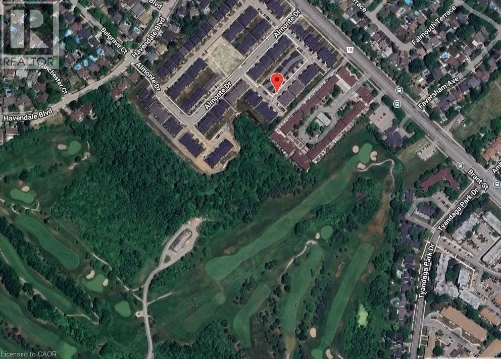 1407 OAKMONT Common