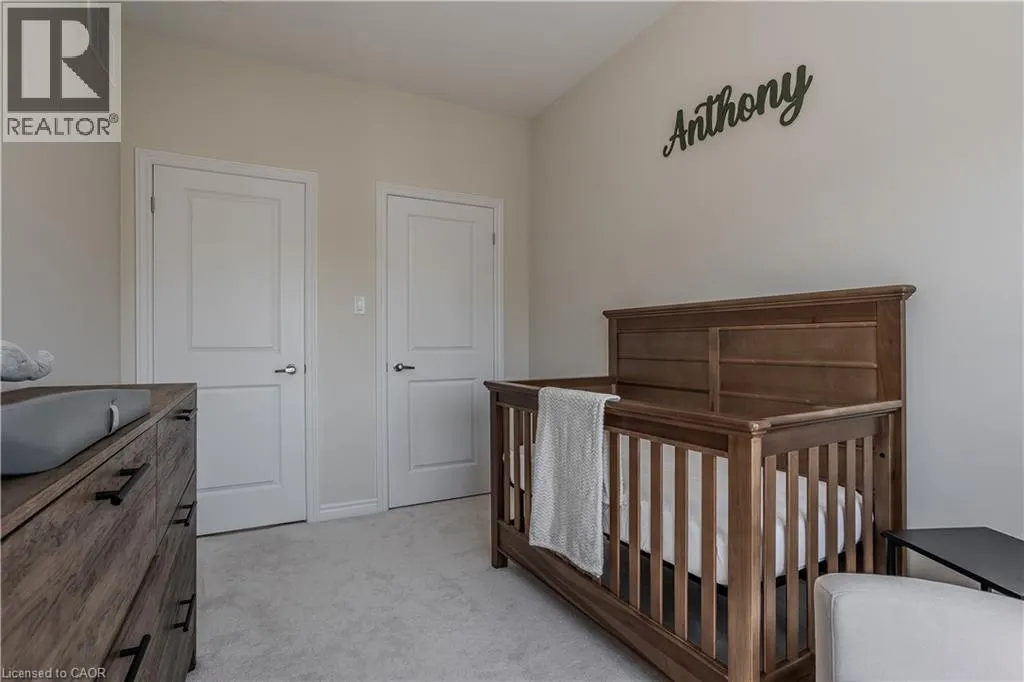 1407 OAKMONT Common