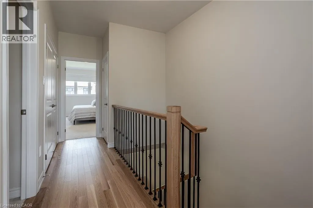1407 OAKMONT Common