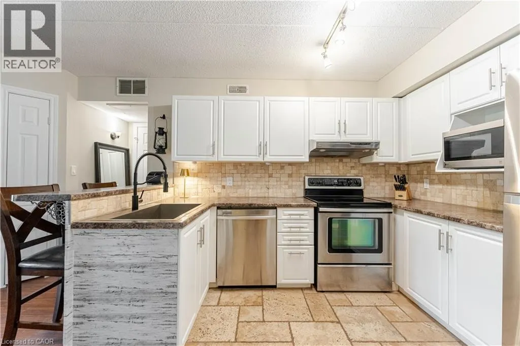 2020 CLEAVER Avenue Unit# 207, #207
