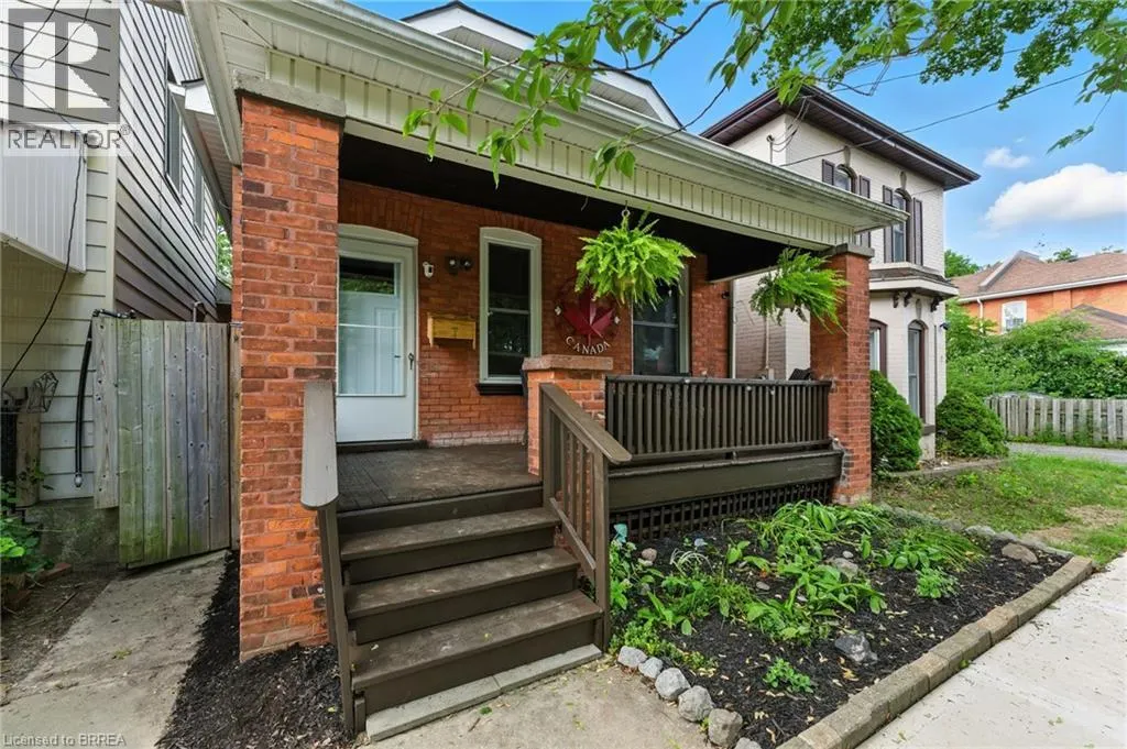 7 SUPERIOR Street