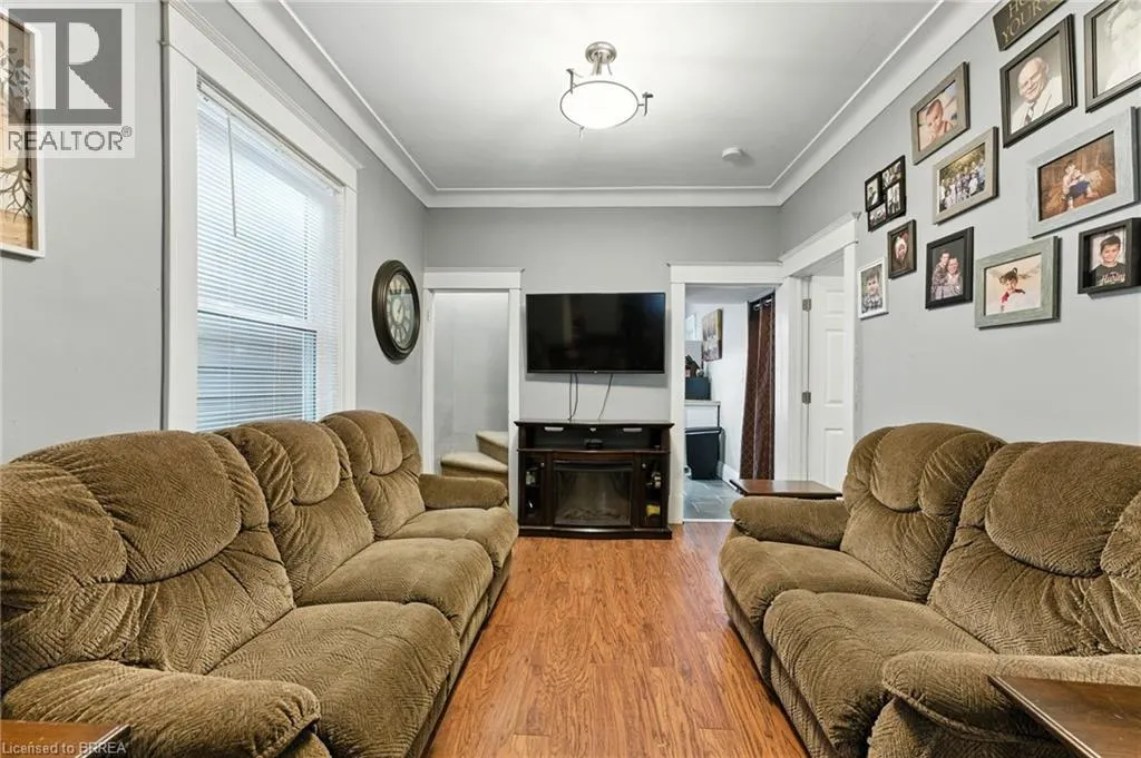 7 SUPERIOR Street