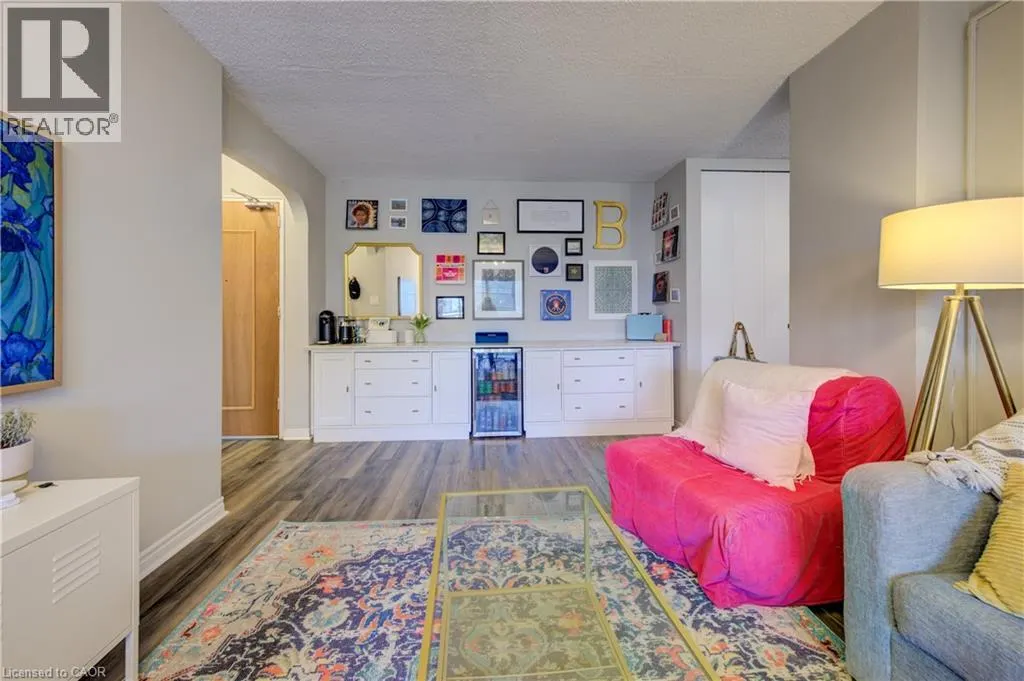 45 WESTMOUNT Road N Unit# 302, #302