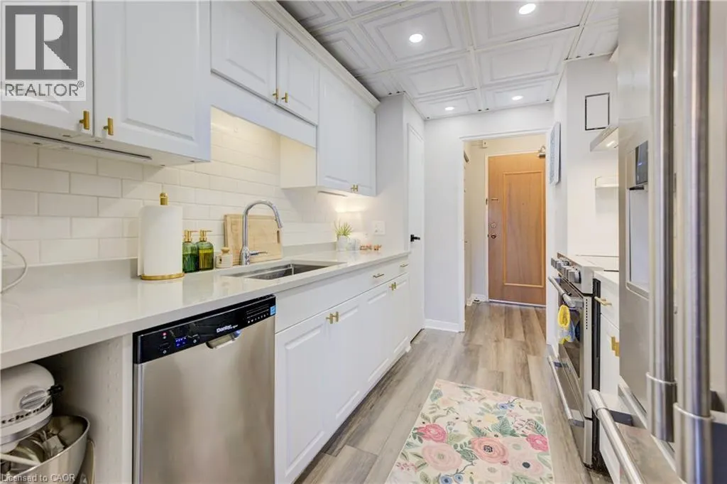 45 WESTMOUNT Road N Unit# 302, #302