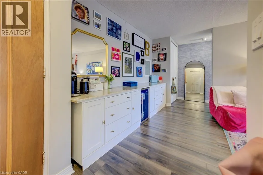 45 WESTMOUNT Road N Unit# 302, #302