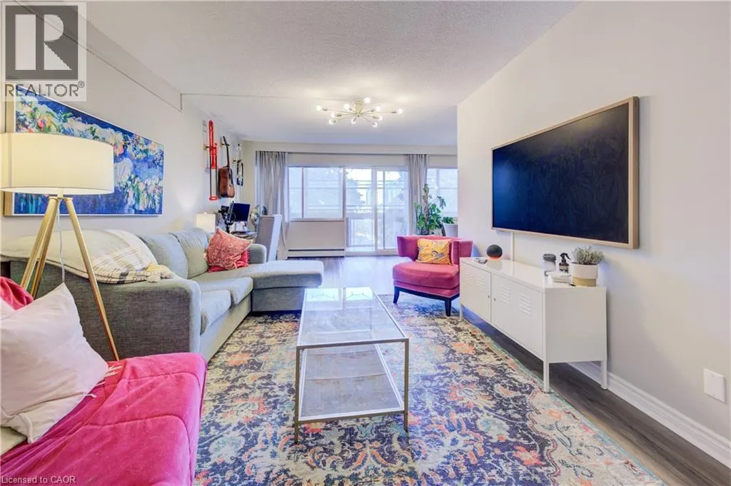 45 WESTMOUNT Road N Unit# 302, #302