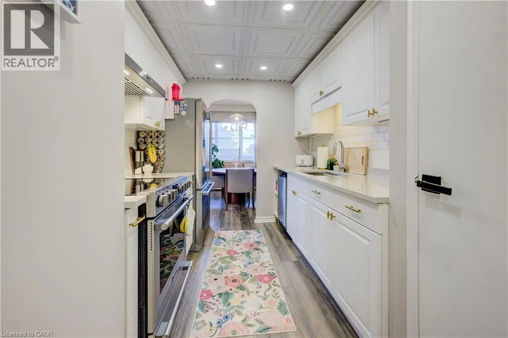 45 WESTMOUNT Road N Unit# 302, #302
