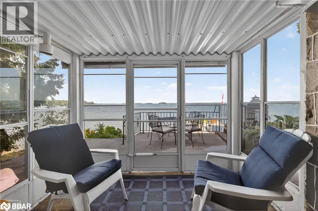 43 MOON POINT Drive