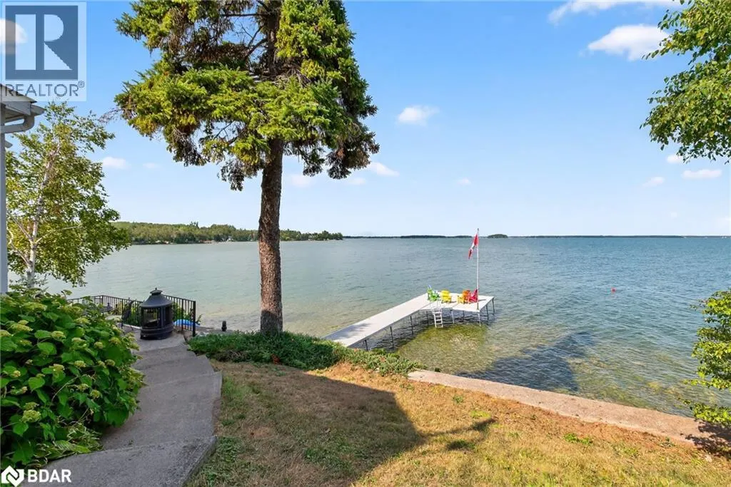 43 MOON POINT Drive