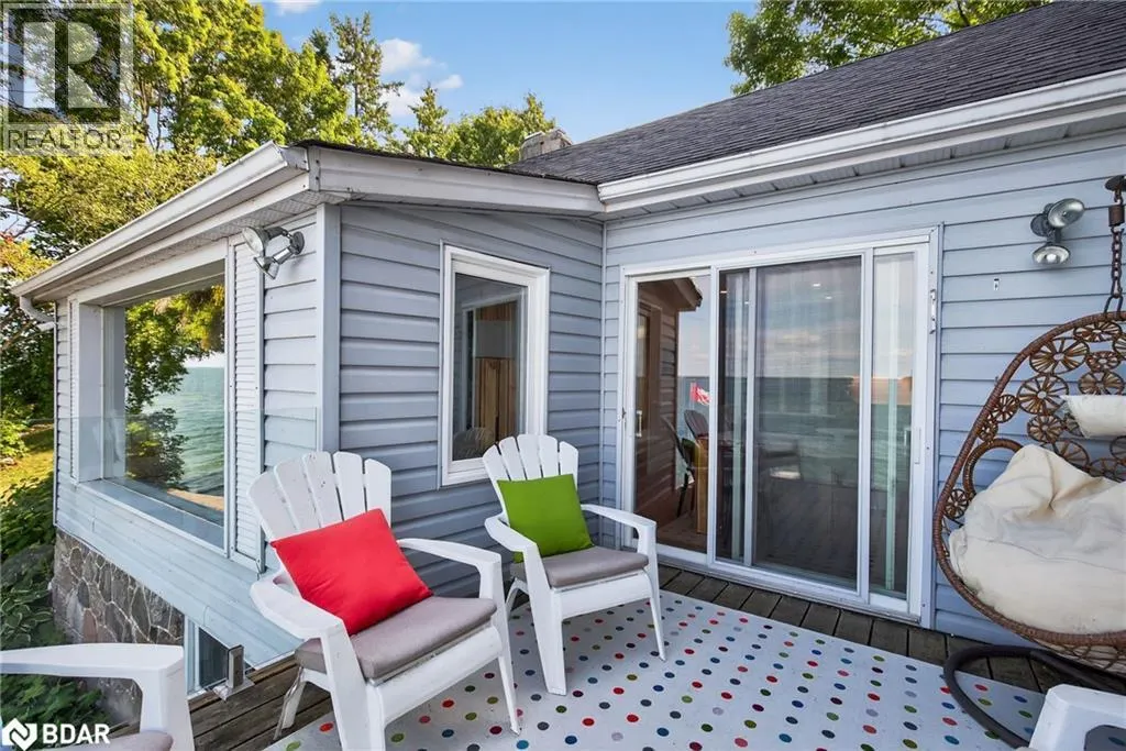 43 MOON POINT Drive