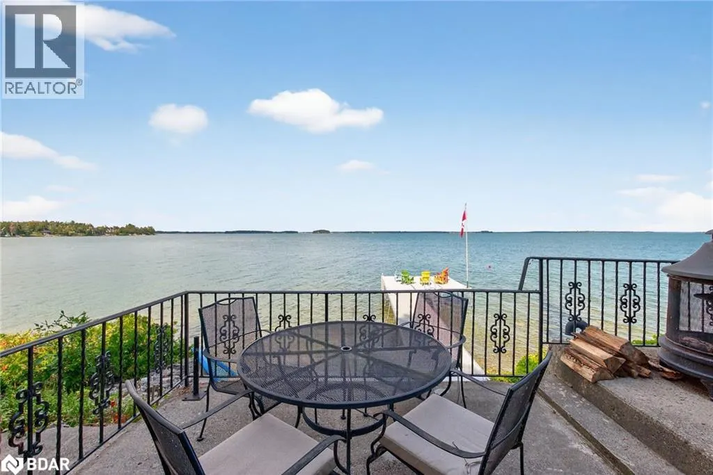 43 MOON POINT Drive
