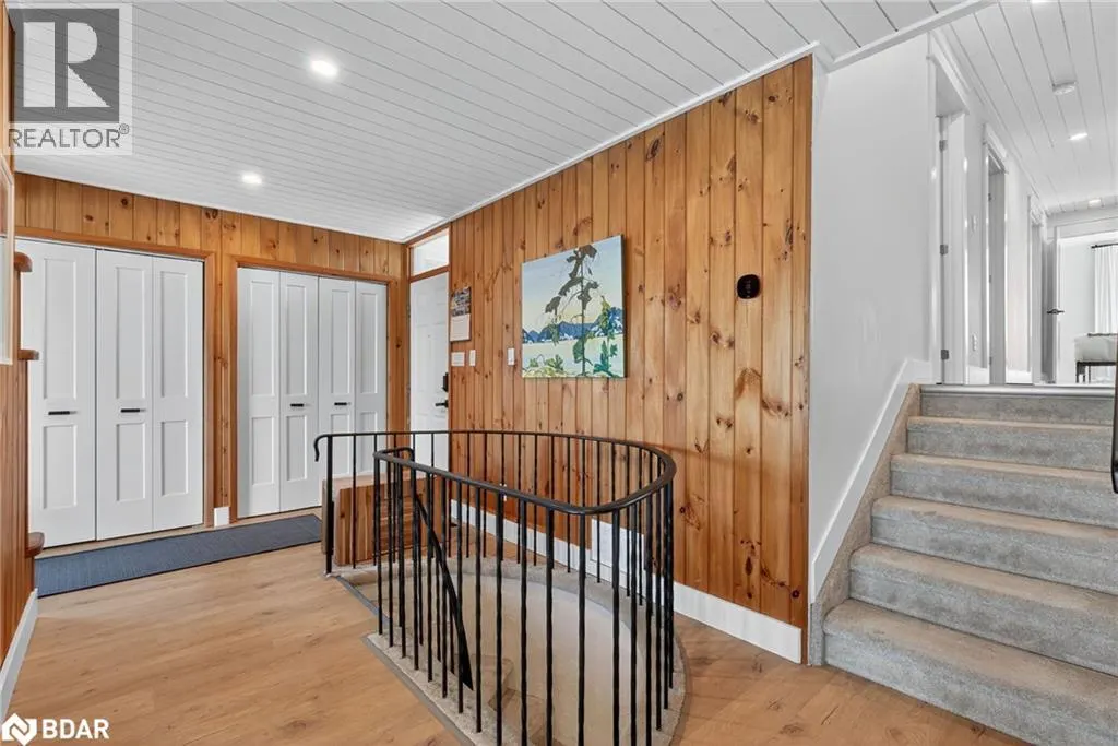 43 MOON POINT Drive