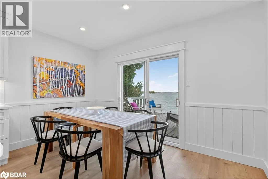 43 MOON POINT Drive