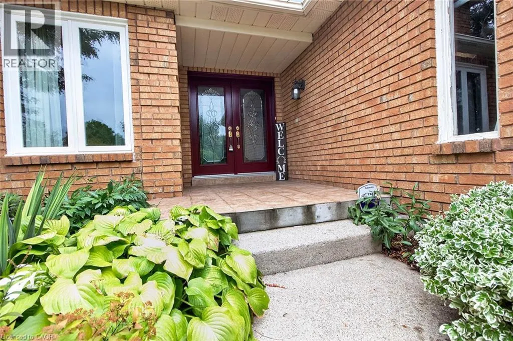 1084 GRANDEUR Crescent