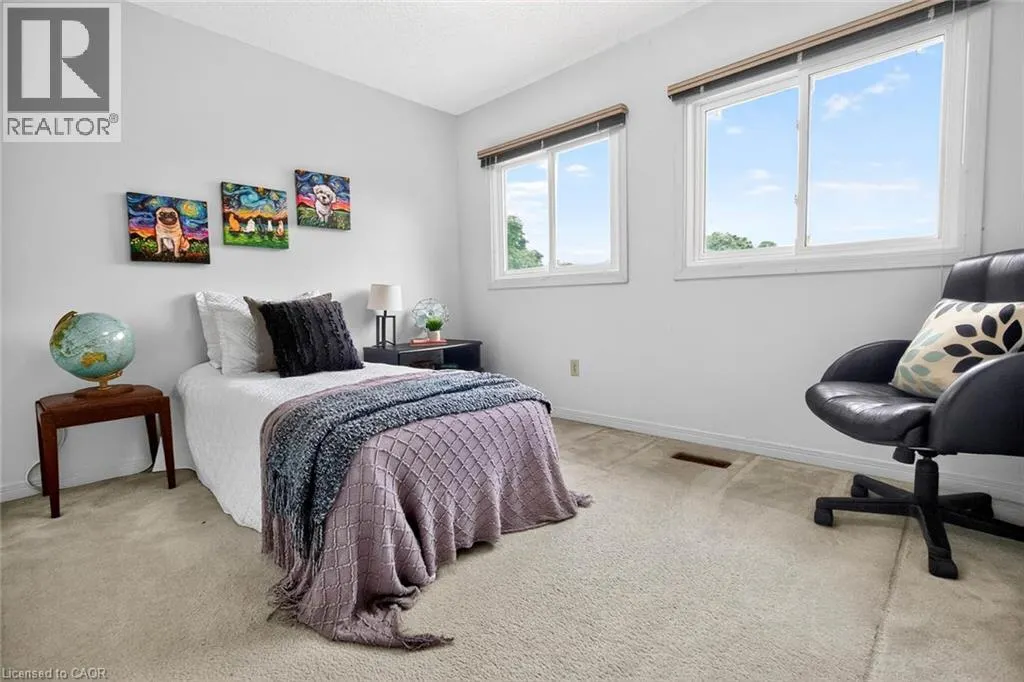 1084 GRANDEUR Crescent