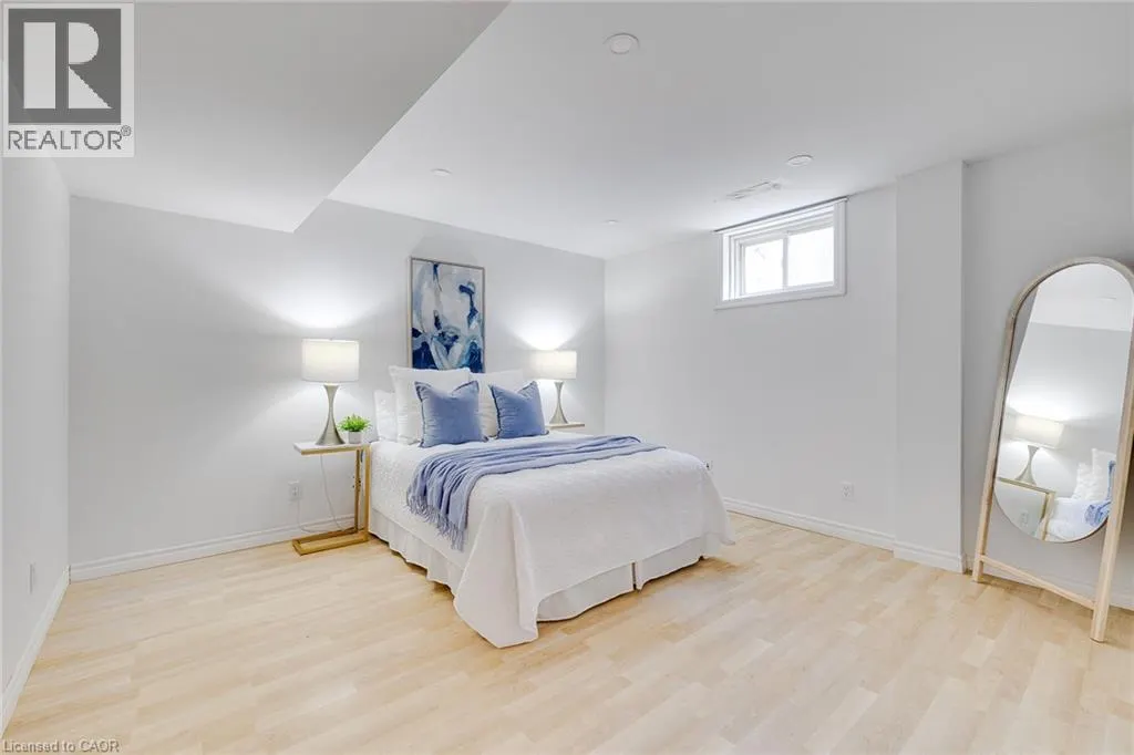 44 PENTLAND Road