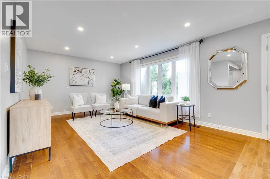44 PENTLAND Road