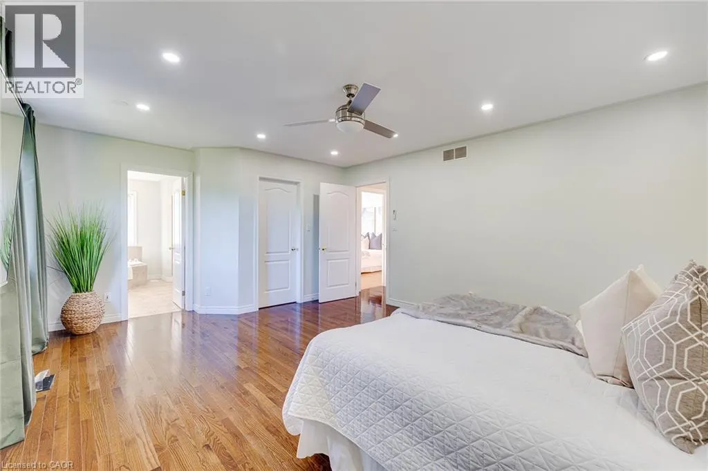 44 PENTLAND Road