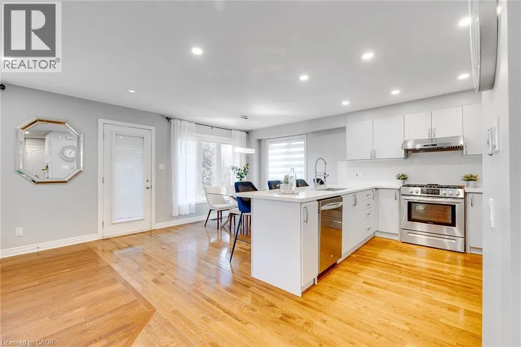44 PENTLAND Road