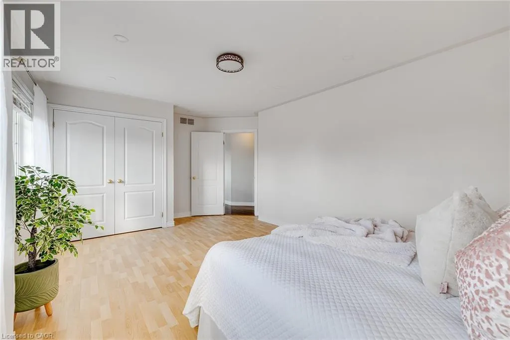 44 PENTLAND Road