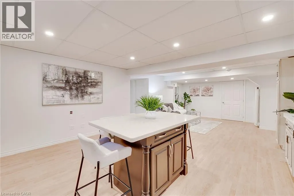 44 PENTLAND Road