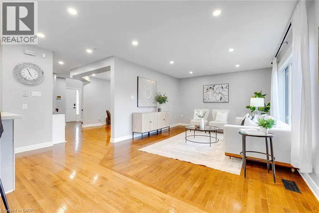 44 PENTLAND Road