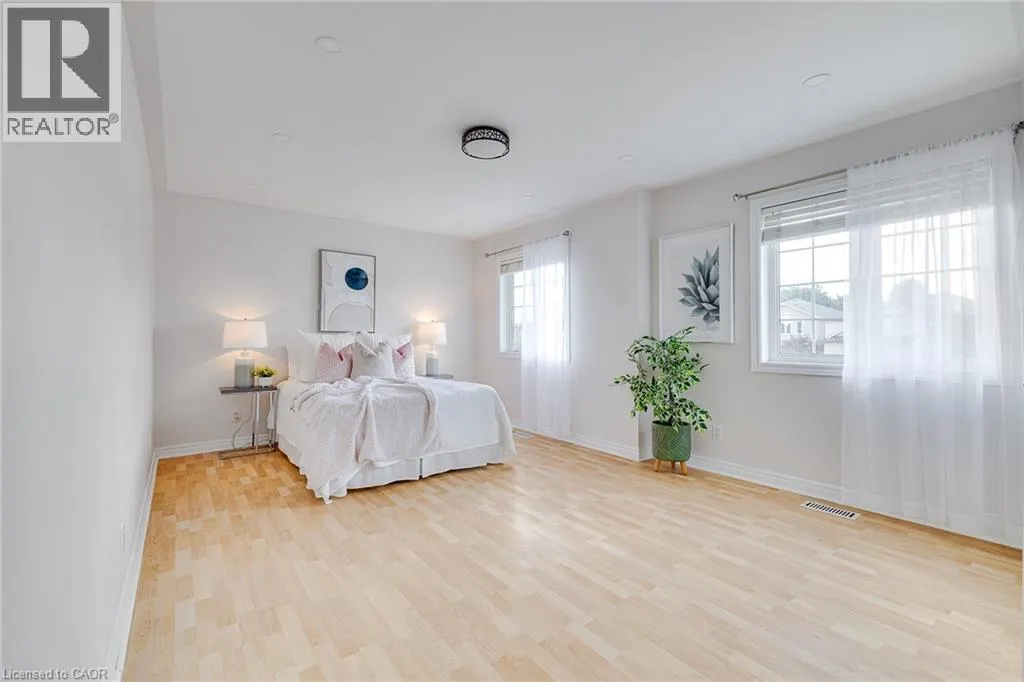 44 PENTLAND Road