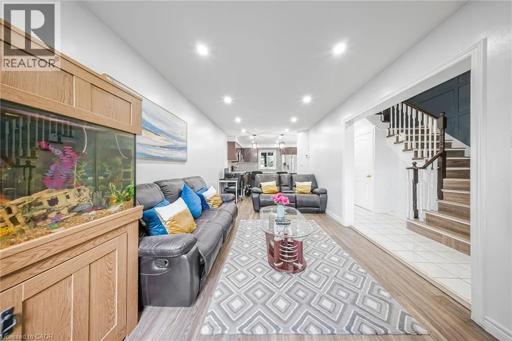 75 STONECAIRN Drive