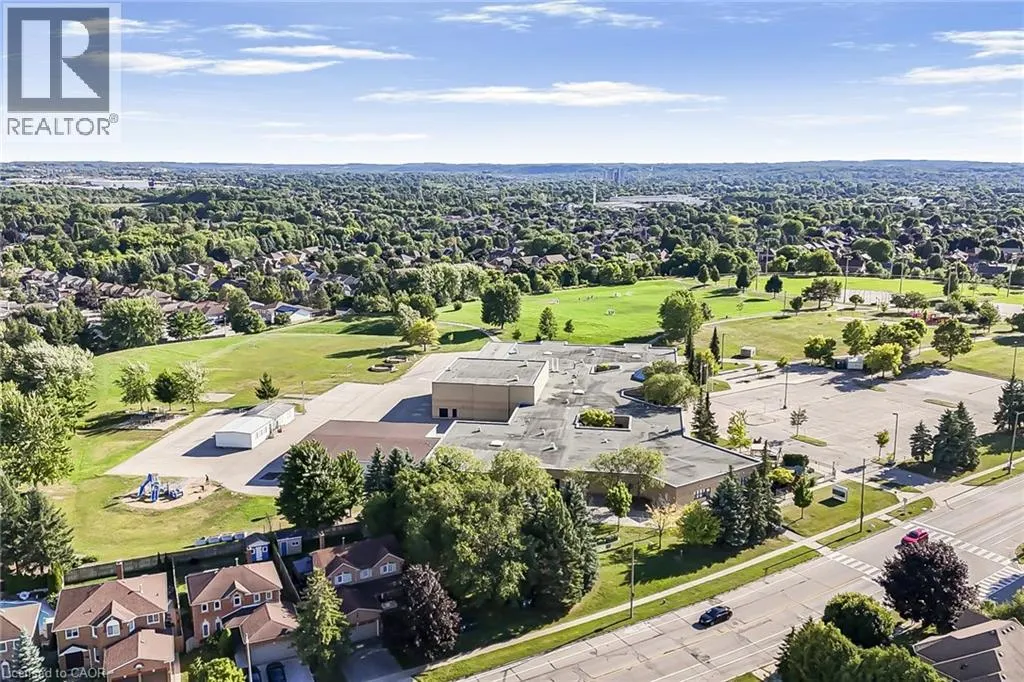 75 STONECAIRN Drive