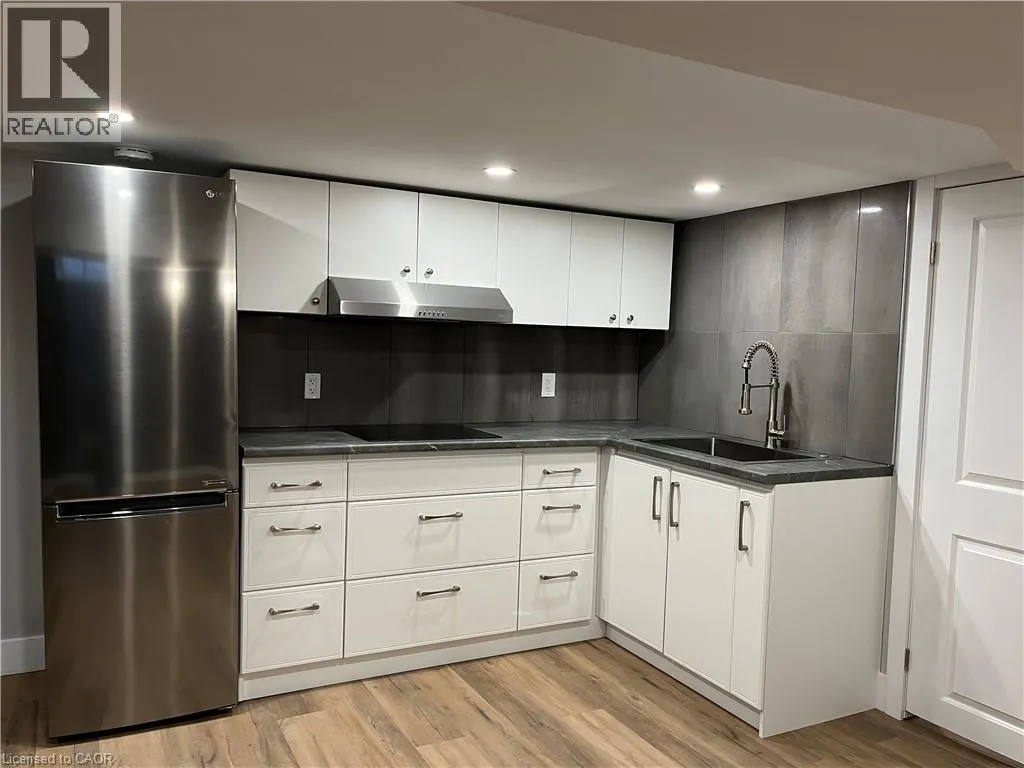 23 ROSEMONT Avenue Unit# Basement, #Basement