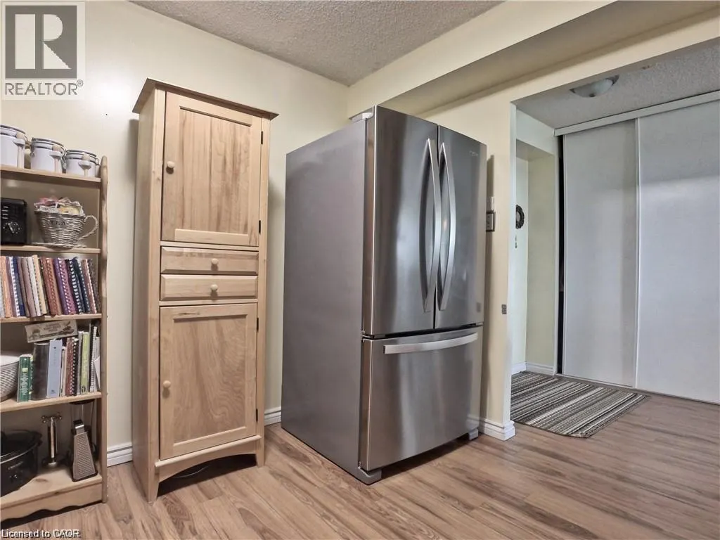 3227 KING Street E Unit# 1011, #1011