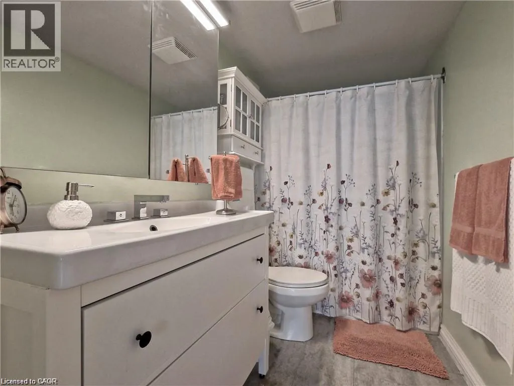 3227 KING Street E Unit# 1011, #1011
