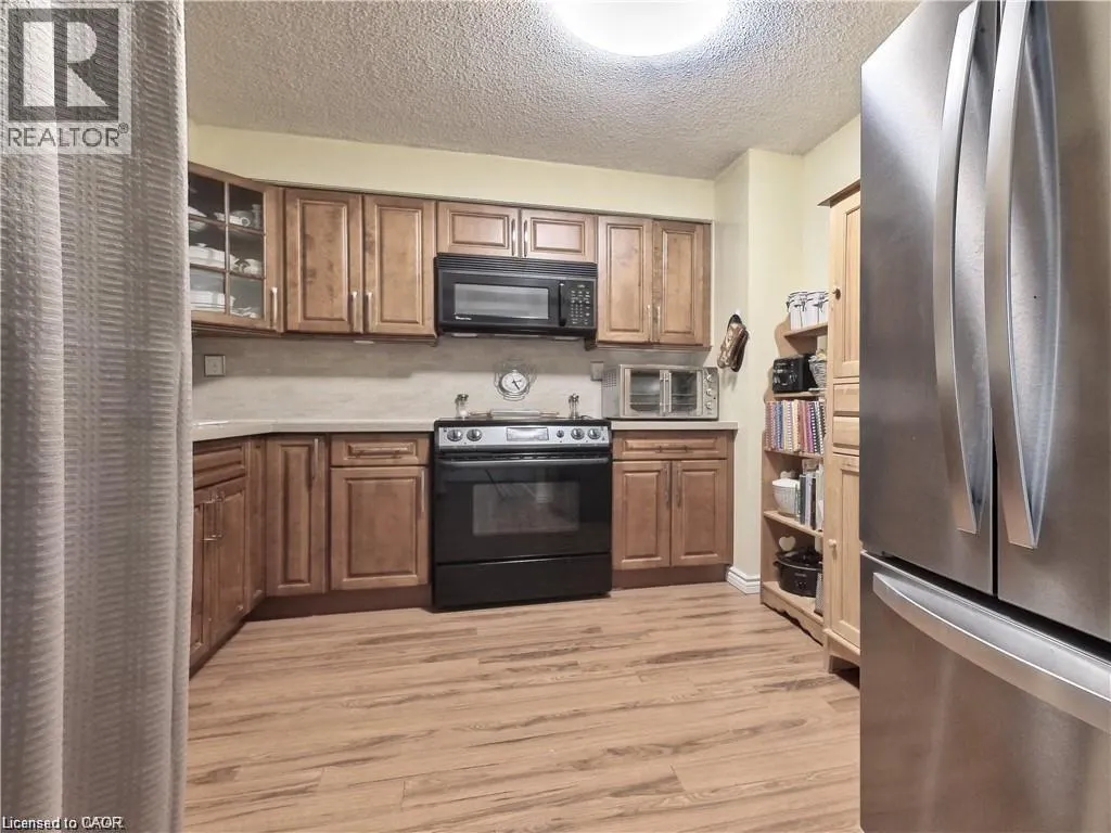 3227 KING Street E Unit# 1011, #1011