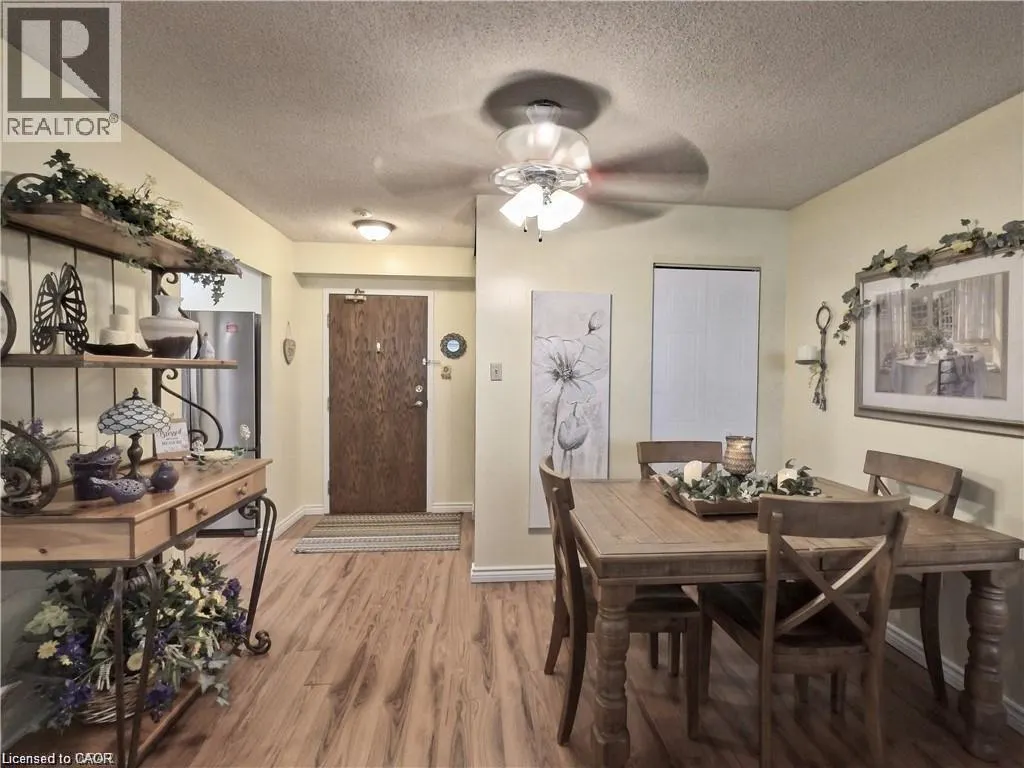 3227 KING Street E Unit# 1011, #1011