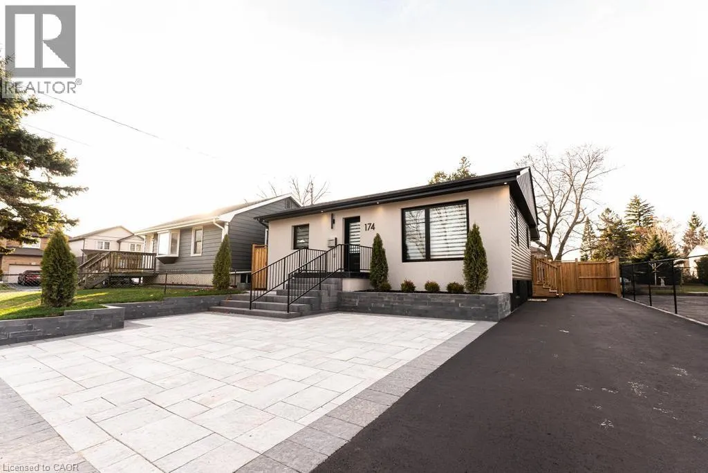 174 ROXBOROUGH Avenue Unit# Lower, #Lower