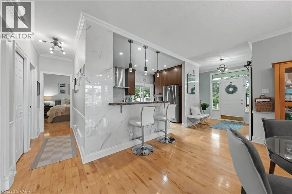 341 GEORGE Street N Unit# 4, #4