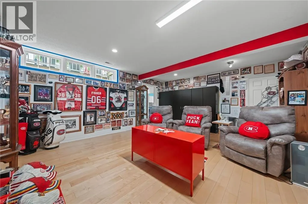 341 GEORGE Street N Unit# 4, #4