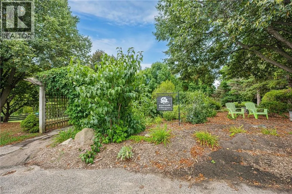 341 GEORGE Street N Unit# 4, #4