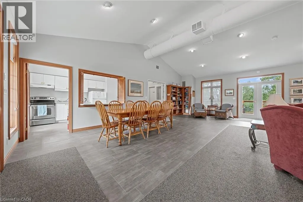341 GEORGE Street N Unit# 4, #4
