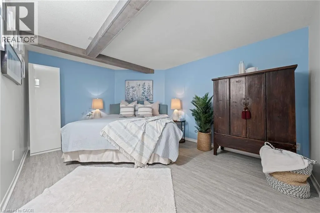 341 GEORGE Street N Unit# 4, #4
