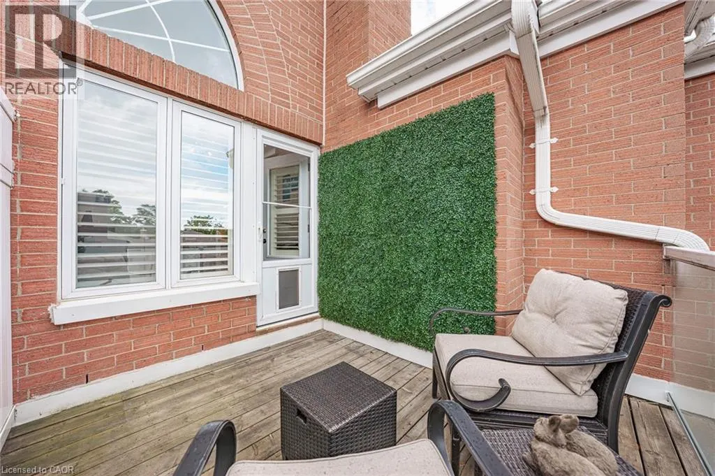 341 GEORGE Street N Unit# 4, #4