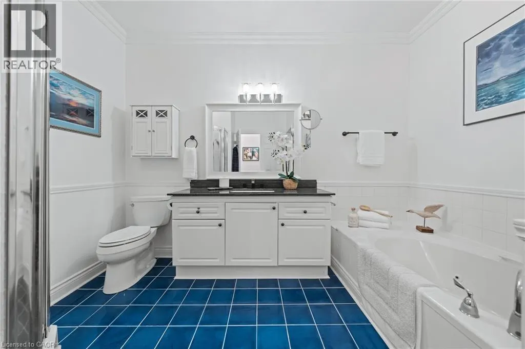 341 GEORGE Street N Unit# 4, #4