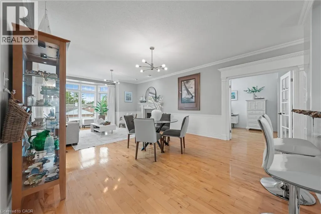 341 GEORGE Street N Unit# 4, #4
