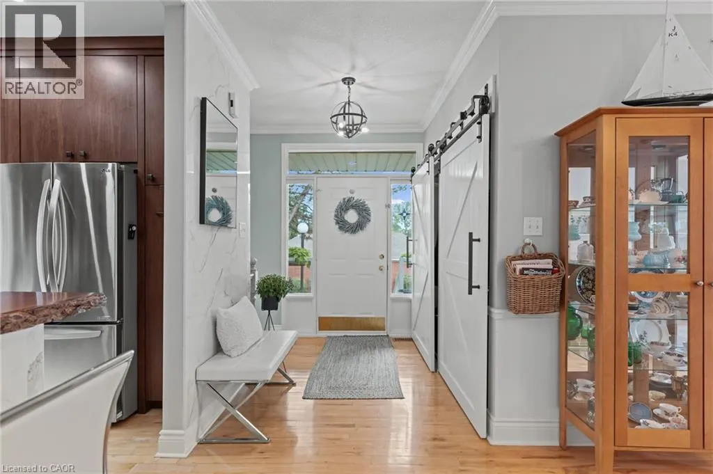 341 GEORGE Street N Unit# 4, #4
