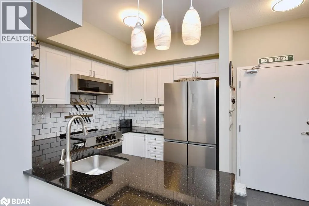 299 CUNDLES Road E Unit# 208, #208
