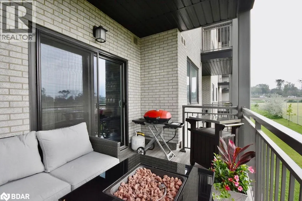 299 CUNDLES Road E Unit# 208, #208