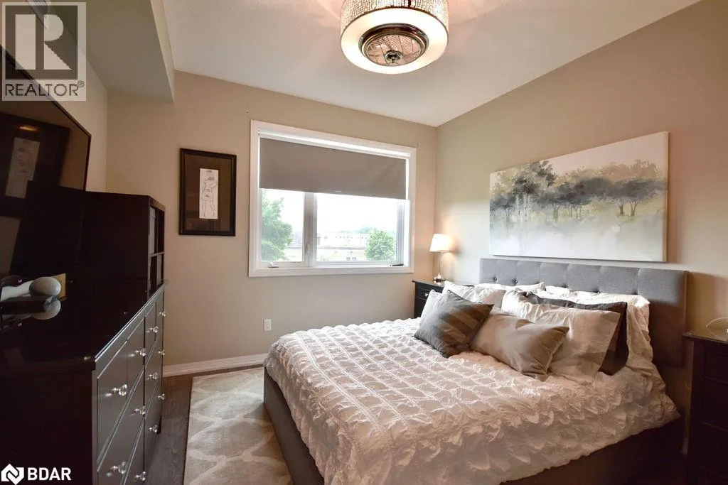 299 CUNDLES Road E Unit# 208, #208