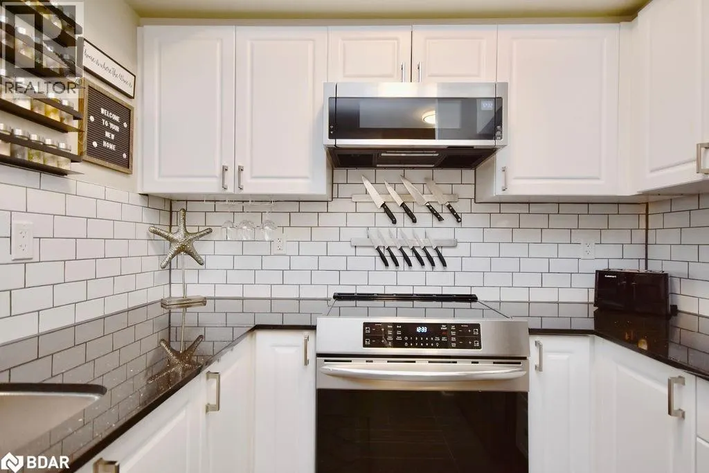 299 CUNDLES Road E Unit# 208, #208