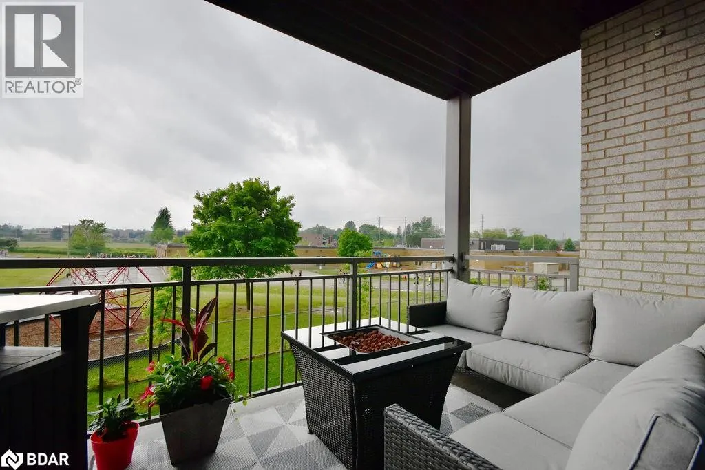 299 CUNDLES Road E Unit# 208, #208